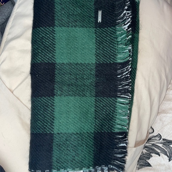 Steve Madden scarf - Picture 1 of 2